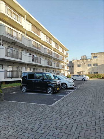駐車場　車をお持ちの方に嬉しい駐車場付きの物件です