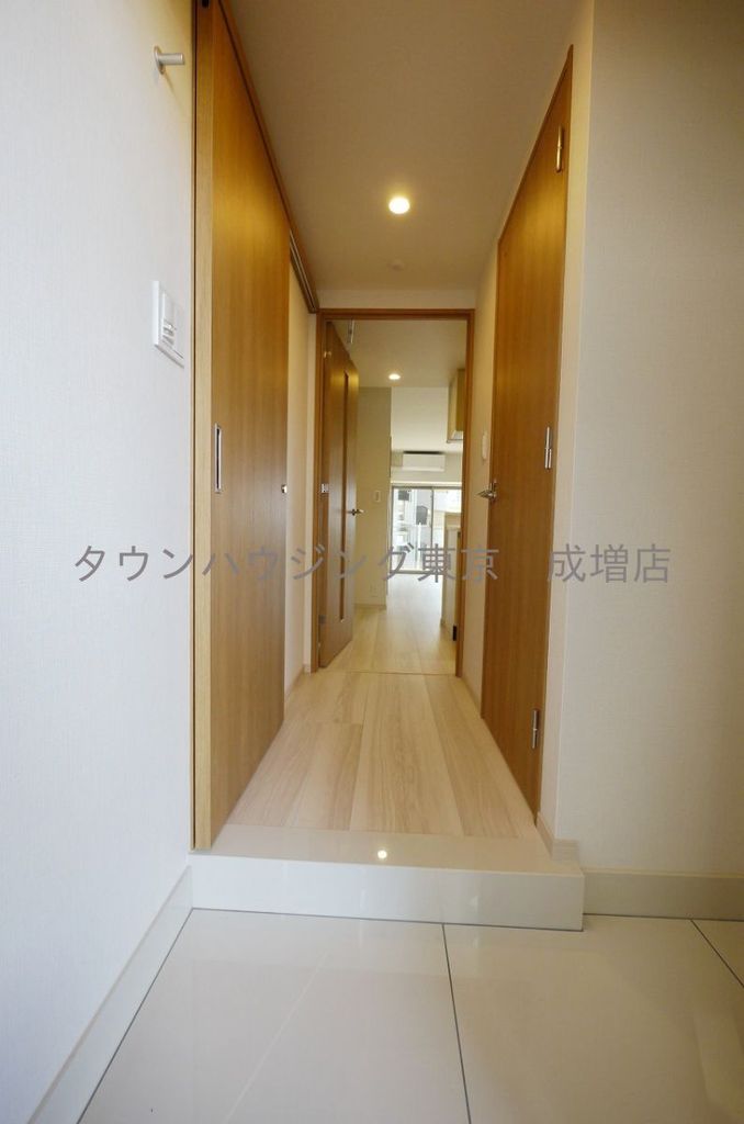 玄関　お部屋探しはタウンハウジングへ♪