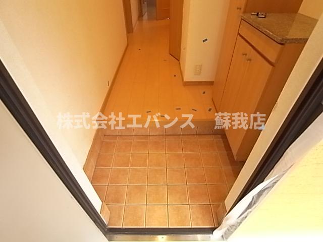 玄関　収納もある玄関です