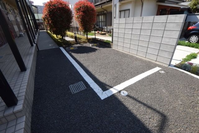 駐車場　駐車場