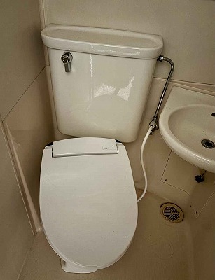 トイレ　温水洗浄便座は設備外です
