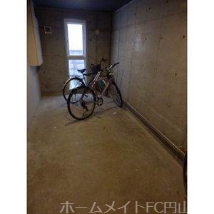 駐車場　駐輪場