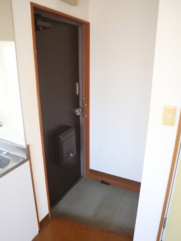 玄関　スッキリまとまった玄関です