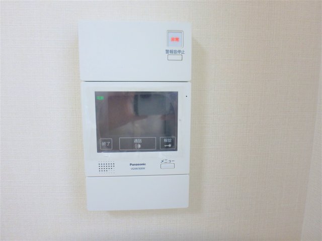 セキュリティ　モニター付インターホンで来客がわかり安心です！