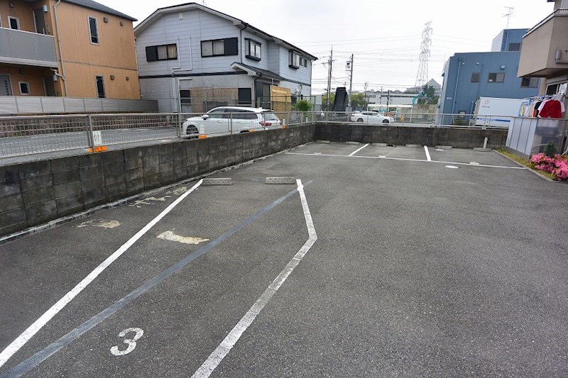 駐車場　駐車場