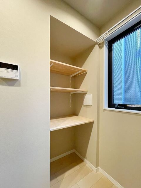 収納　棚付なので収納道具なしでも◎