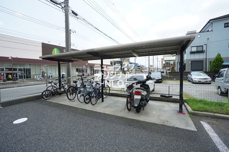 その他共有部分　屋根付き駐輪場