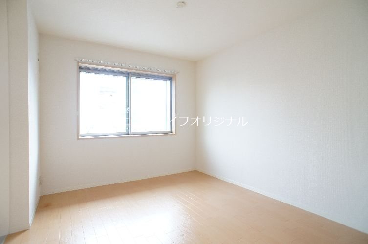 その他部屋・スペース　6.3帖洋室♪リビング続きで使い勝手の良いお部屋です♪
