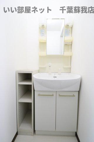 洗面設備　コンパクトで使いやすい洗面所