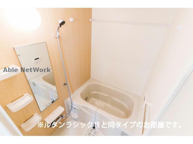 バス・シャワールーム　※同物件、別部屋の写真です