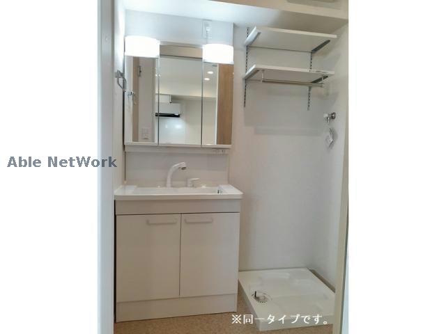 洗面設備　※同物件、別部屋の写真です