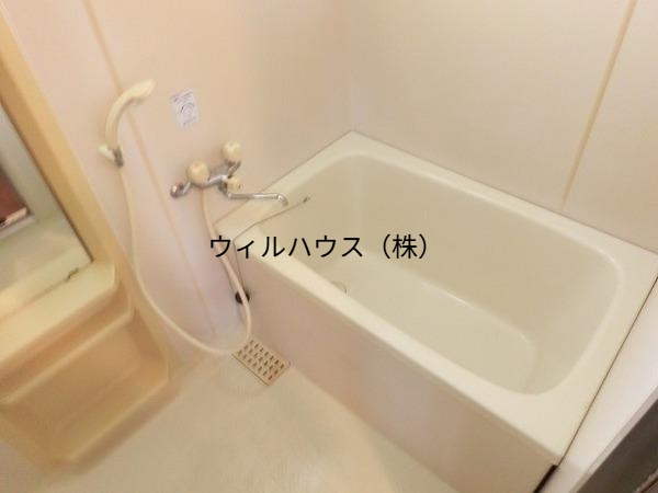 バス・シャワールーム　キレイにリフォームされています！