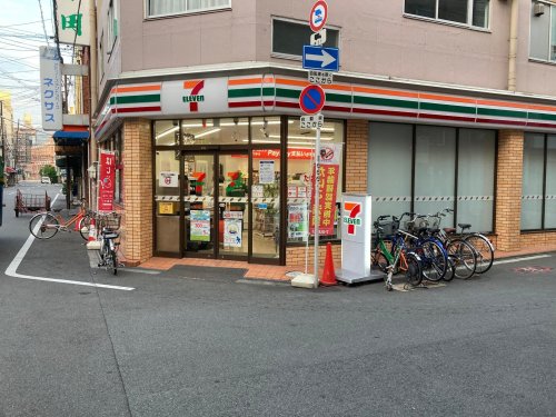 コンビニ　セブンイレブン 浪速日本橋西店（コンビニ）まで428m