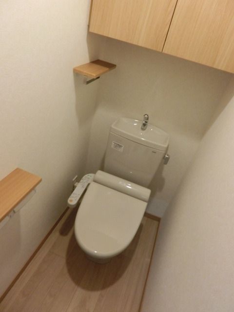 トイレ　ウォシュレット付きです★