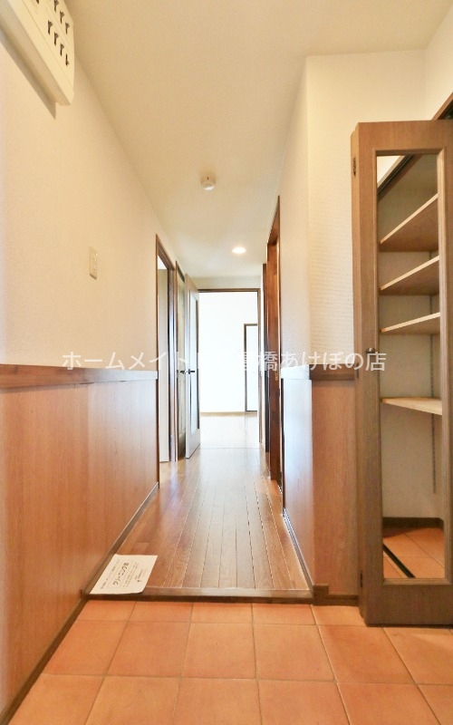 玄関　同型別部屋写真