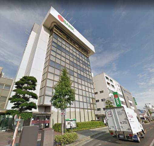 銀行　（株）トマト銀行／本店（銀行）まで58m