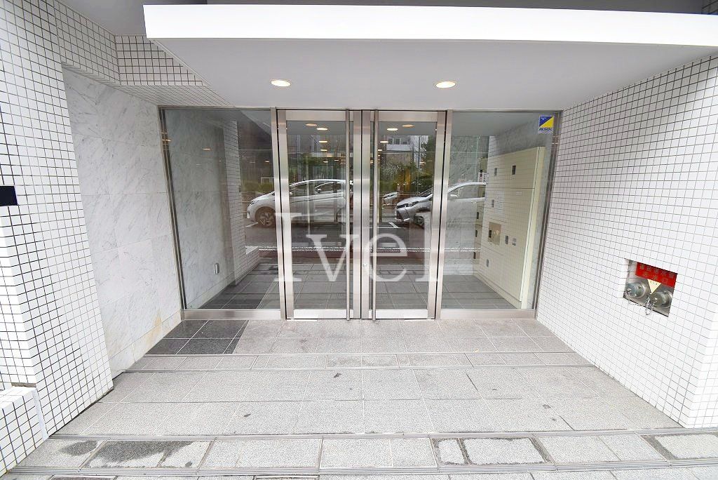 建物外観　エントランス