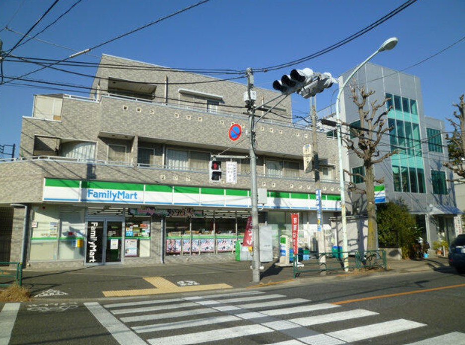 コンビニ　ファミリーマート目黒柿の木坂店（コンビニ）まで340m