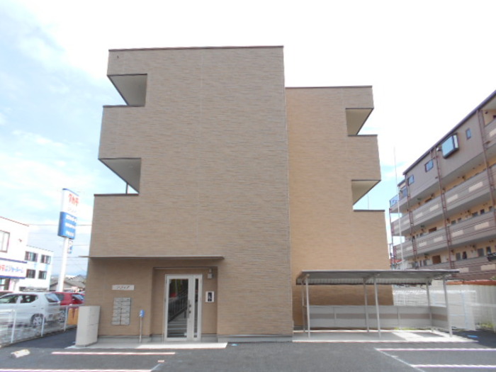 建物外観　建物西側