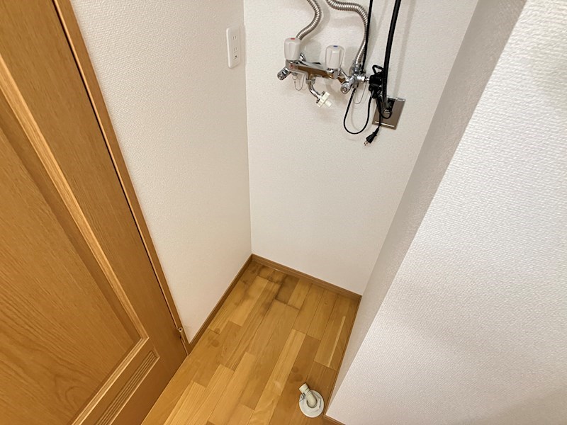 その他　203号室参照