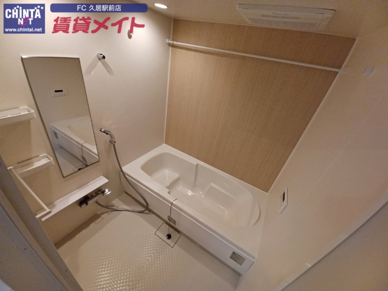 バス・シャワールーム　反転タイプ参考写真