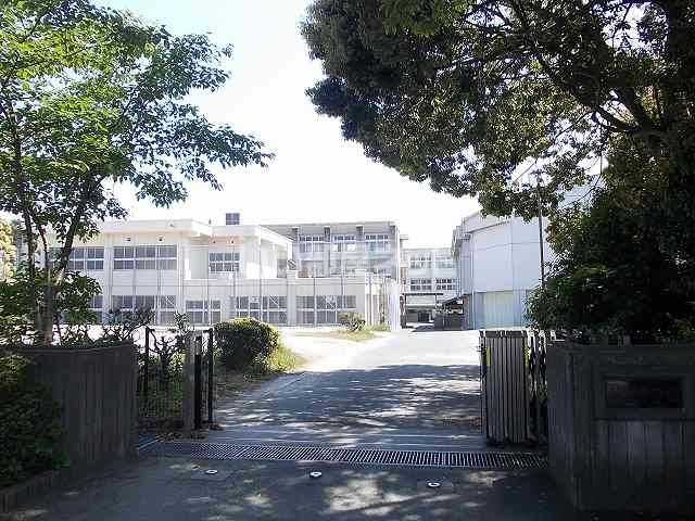 中学校　神明中学校（中学校）まで1113m