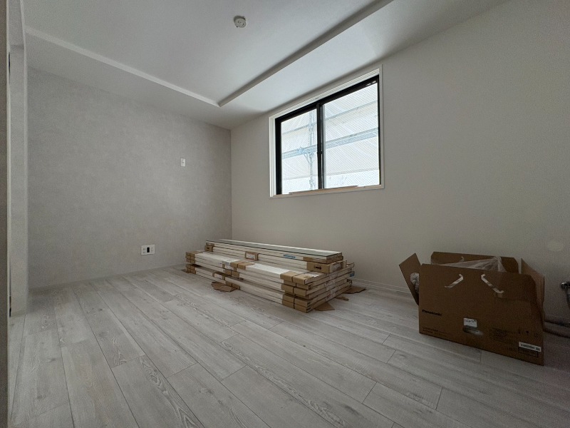 居室・リビング　広くてキレイなお部屋が広がっていて、充実した生活が送れそう。