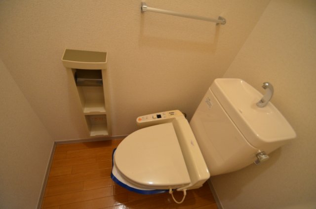 トイレ　気分すっきり温水洗浄便座