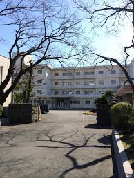 中学校　富士市立吉原第一中学校（中学校）まで798m