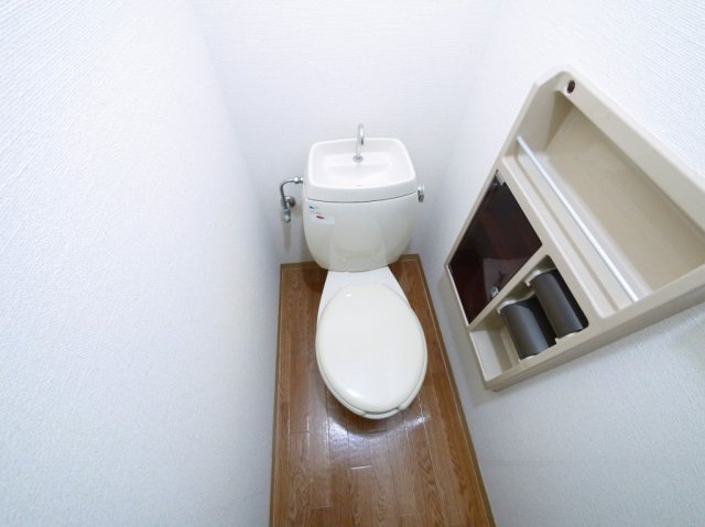 トイレ　落ち着いたトイレです