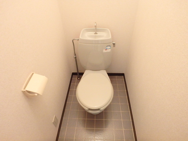 トイレ　同じ施工の参考写真です！