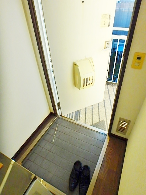 玄関　同じ施工の参考写真です！