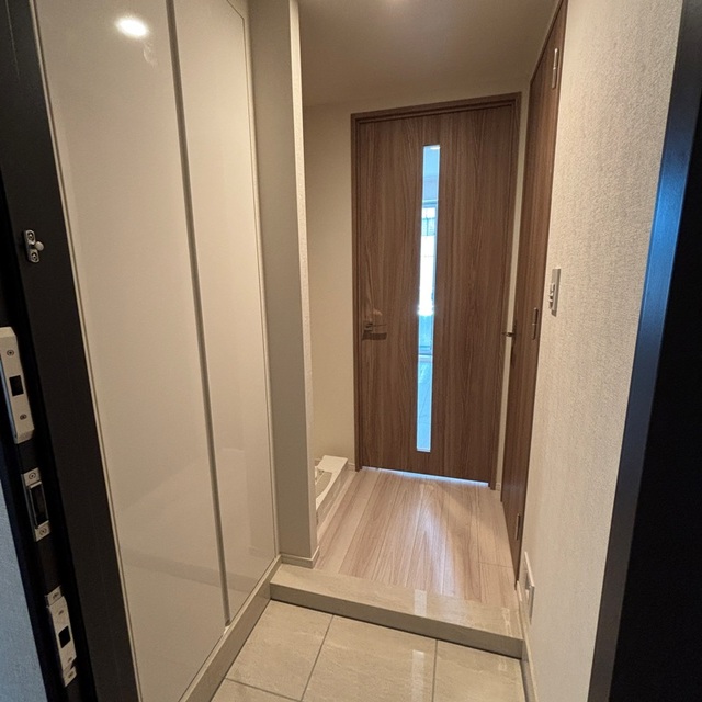 玄関　※写真は同タイプ住戸です。