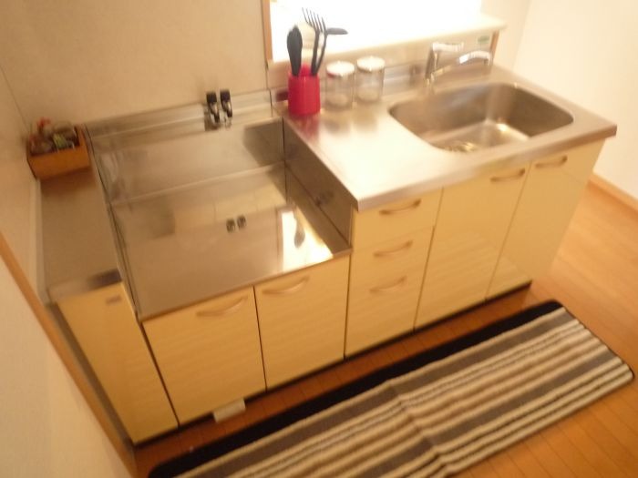 キッチン　対面キッチンで料理も楽しくなりそうです