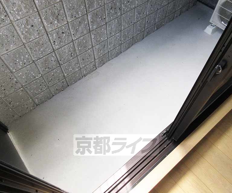 バルコニー　バルコニー広々・
