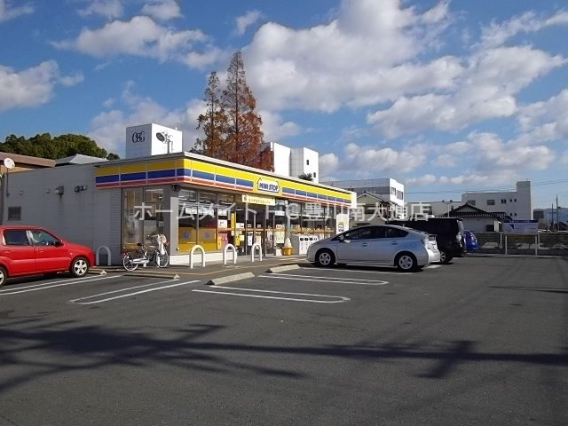 コンビニ　ミニストップ豊川本野ヶ原店（コンビニ）まで549m