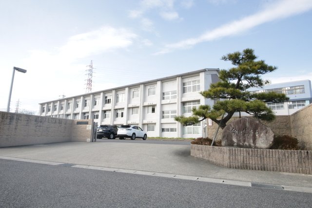 中学校　日進市立日進西中学校（中学校）まで2600m