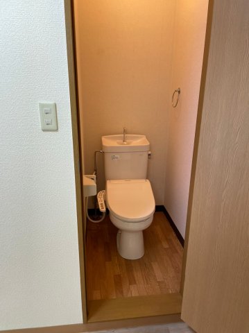 トイレ　ゆったりとした空間のトイレです
