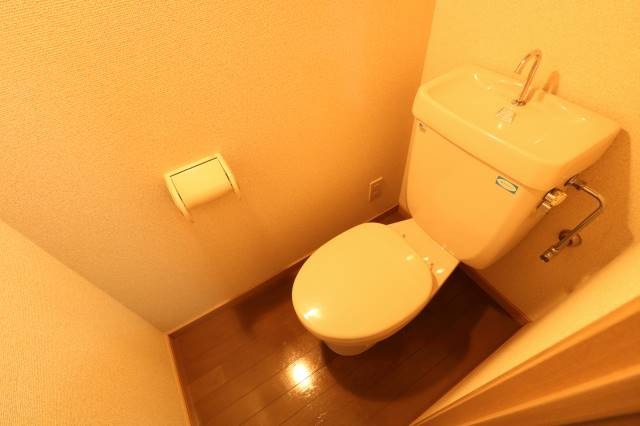 トイレ　バス・トイレ別になります!