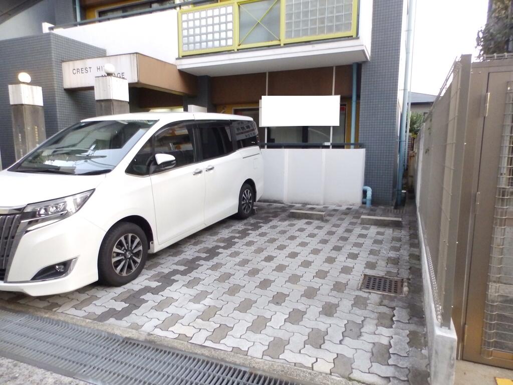 駐車場　月額　１６５００円