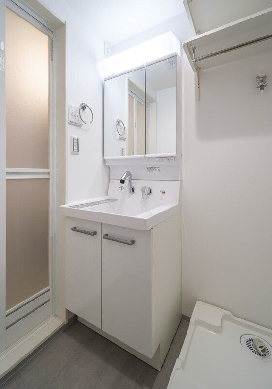 洗面設備　別部屋参照写真