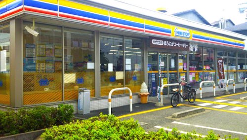 コンビニ　ミニストップ 川口上青木店（コンビニ）まで223m