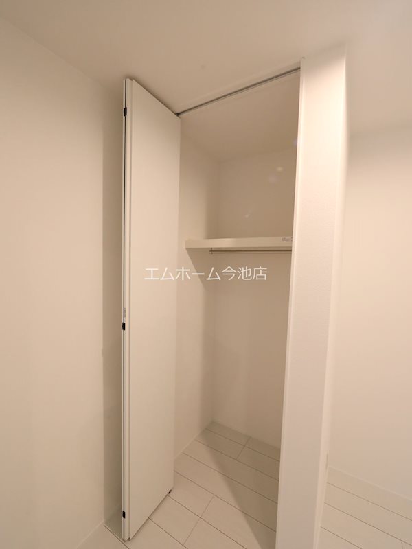 収納　クローゼット（収納スペース充実しています）同仕様写真