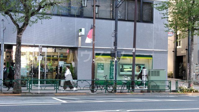 銀行　三井住友銀行荻窪支店（銀行）まで691m