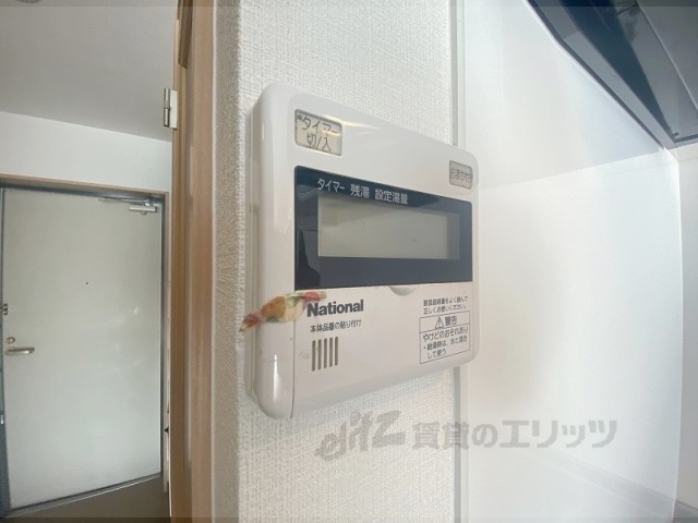その他設備　給湯器リモコン