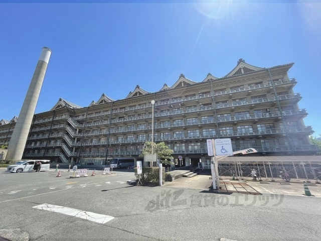 病院　天理よろづ相談所病院本館（病院）まで1700m