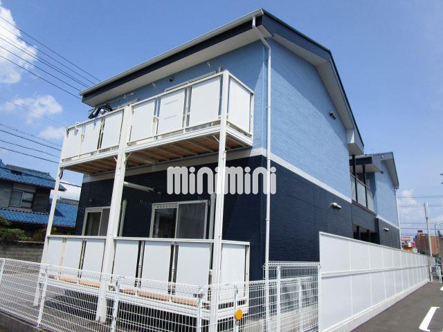 建物外観　コンビニが徒歩１分で生活に便利なマンション