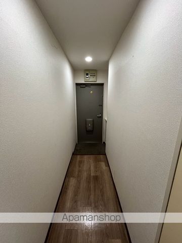 地下鉄東西線 琴似駅 徒歩5分 10階建 築39年の玄関写真