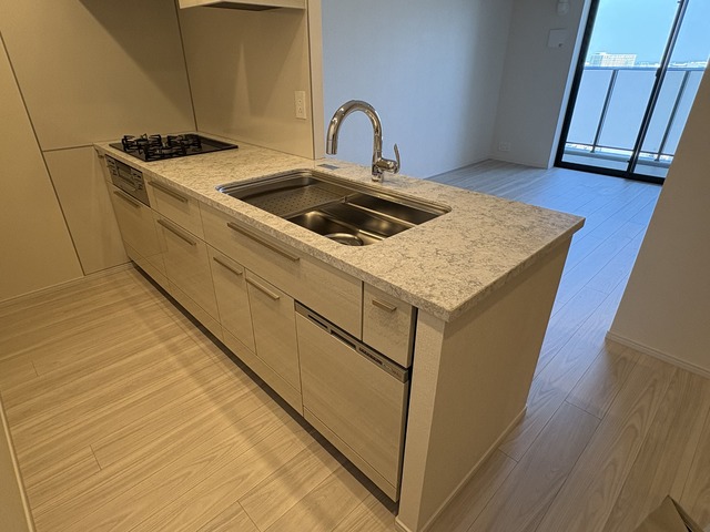 キッチン　※写真は同タイプ住戸です。