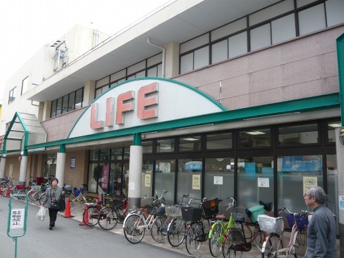 スーパー　ライフ塚本店（スーパー）まで499m